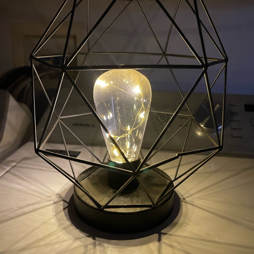 Geometric Black Metal Table Lamp battery operated